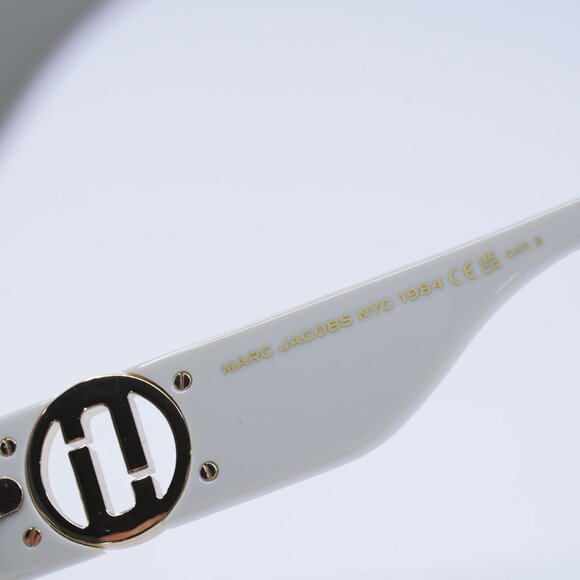 Marc Jacobs MARC 687/S 0SZJ 9O Sunglasses Ivory Square Frame, Grey Lenses - Picture 7 of 10